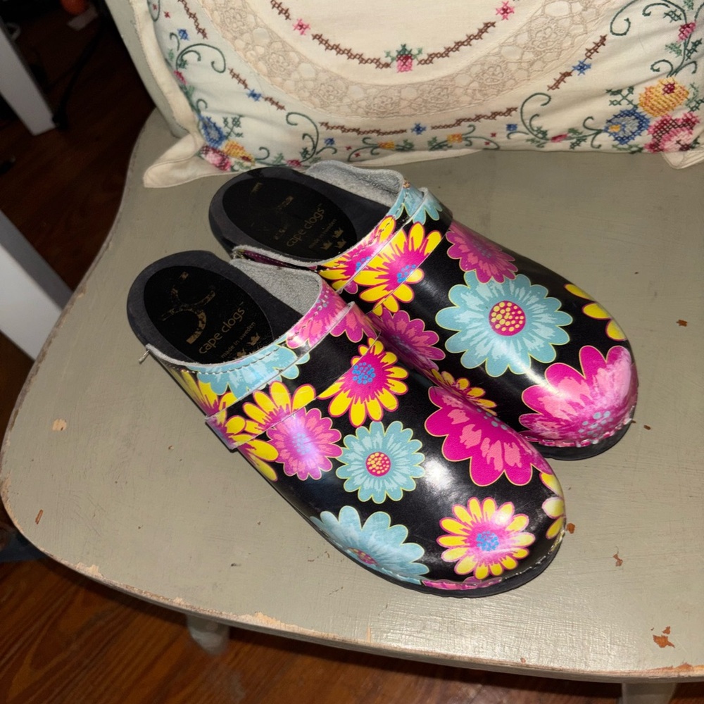 Cape  Clogs. Womens 39. Sweden